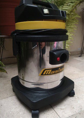 Aspiradora Masisa modelo Maid 215